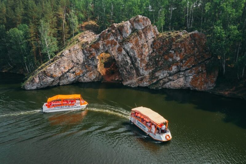 Речной кораблик